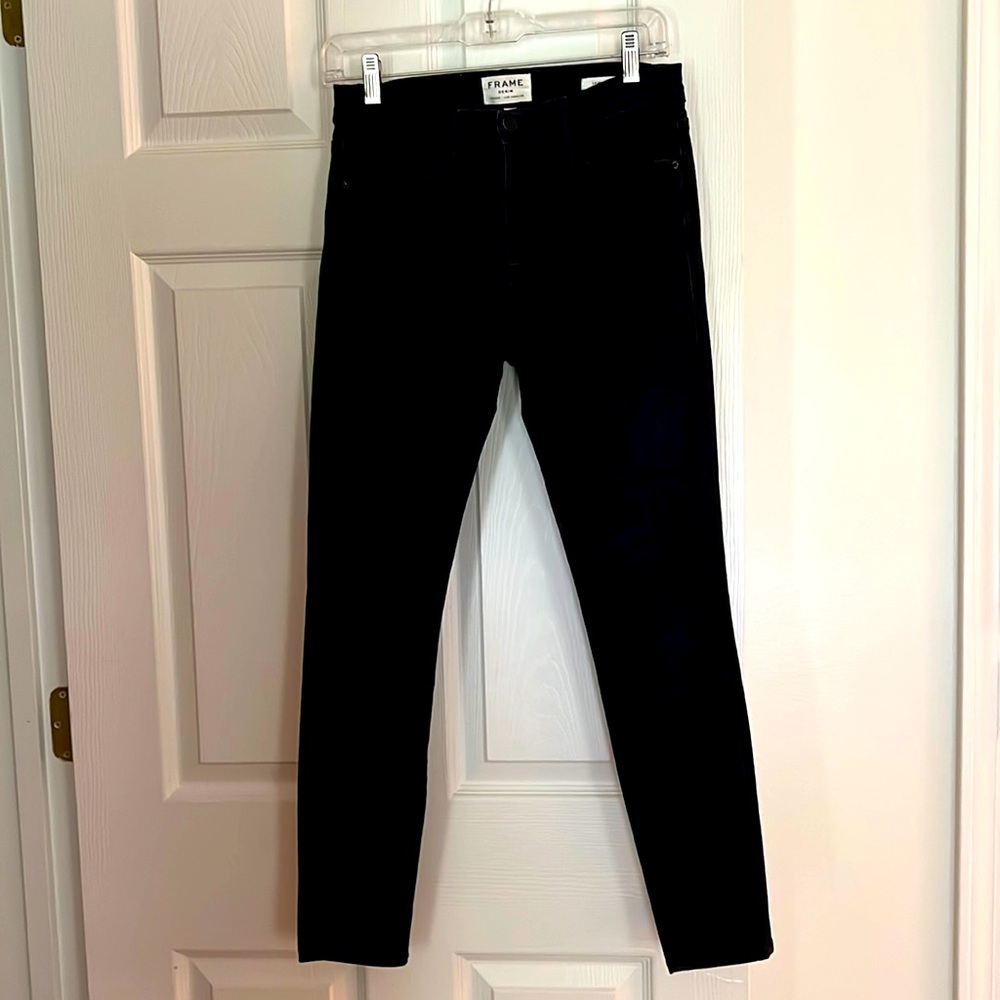 FRAME DENIM skinny jeans in dark indigo size 27